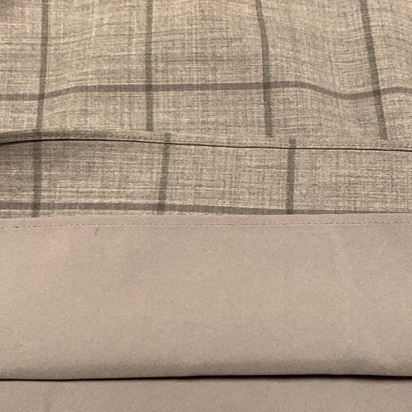 Banana Republic checkered camisole - Picture 3 of 5